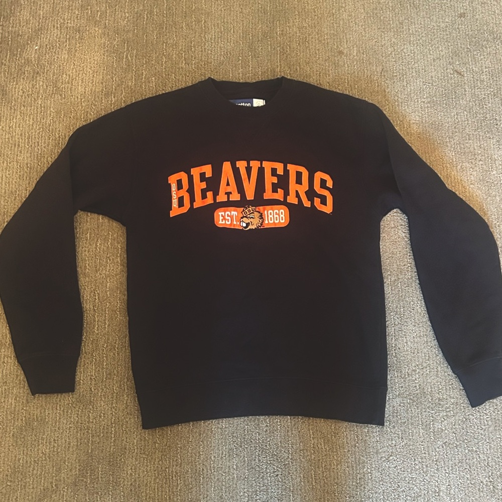 Oregon State Beaver black crewneck sweatshirt